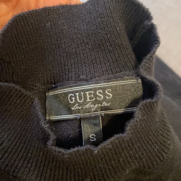 Guess - Picture 4 of 4